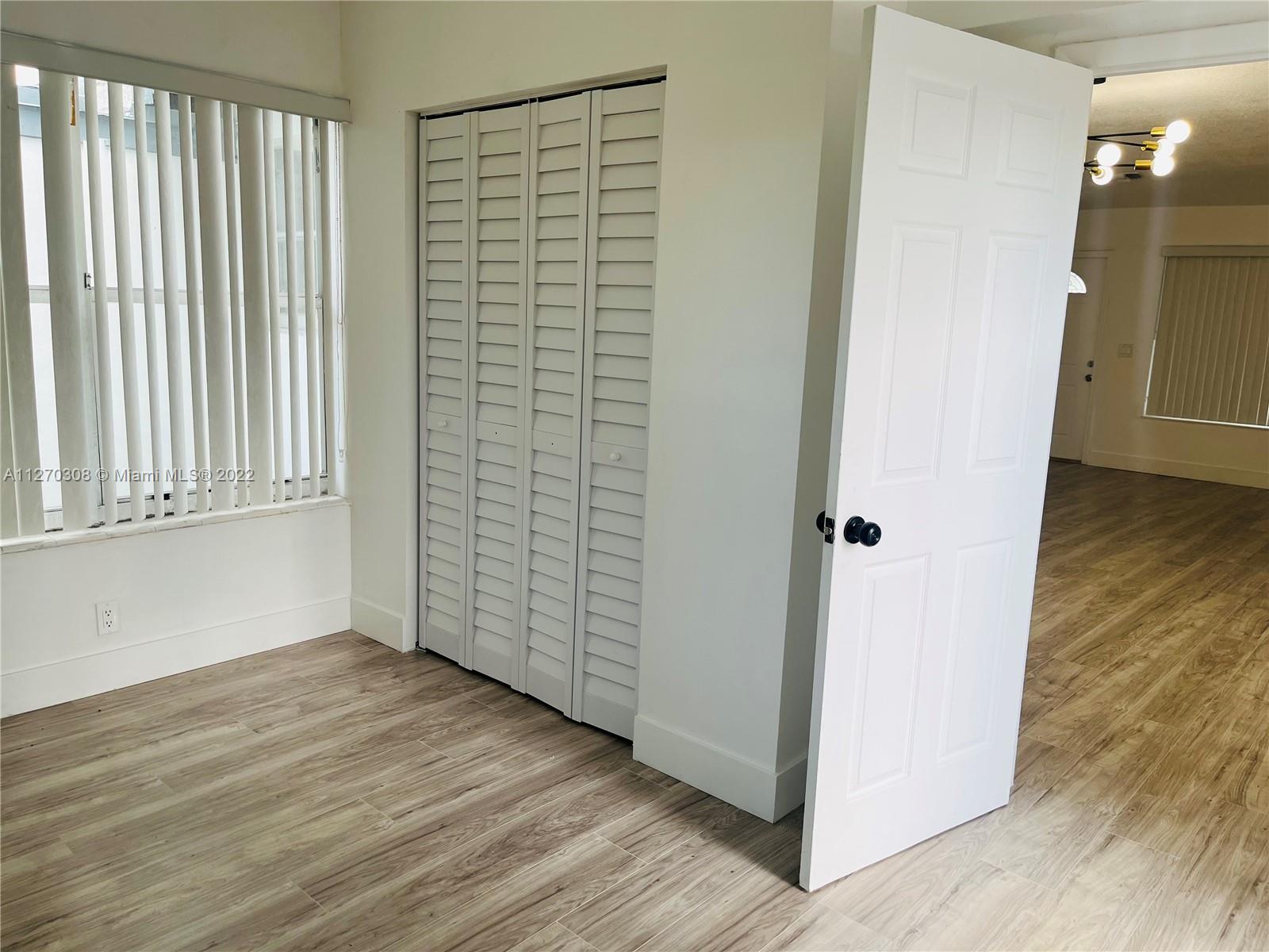 MELROSE MANOR - Residential