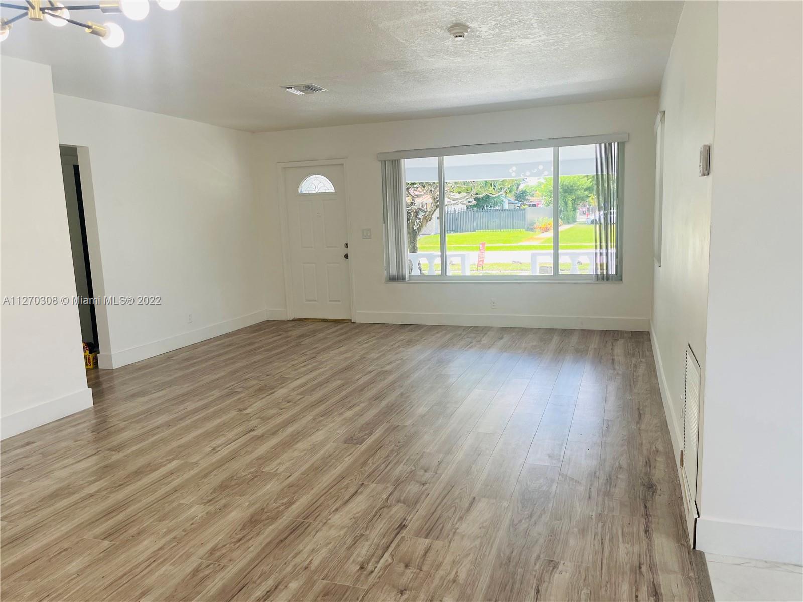 MELROSE MANOR - Residential
