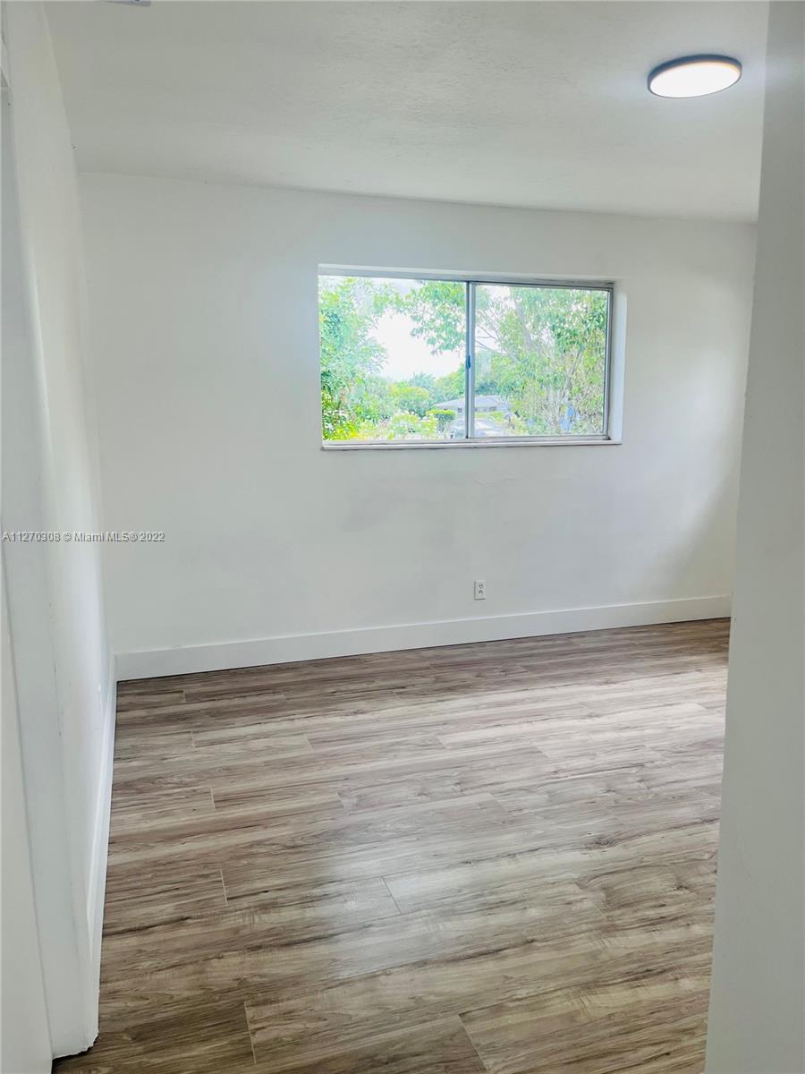 MELROSE MANOR - Residential
