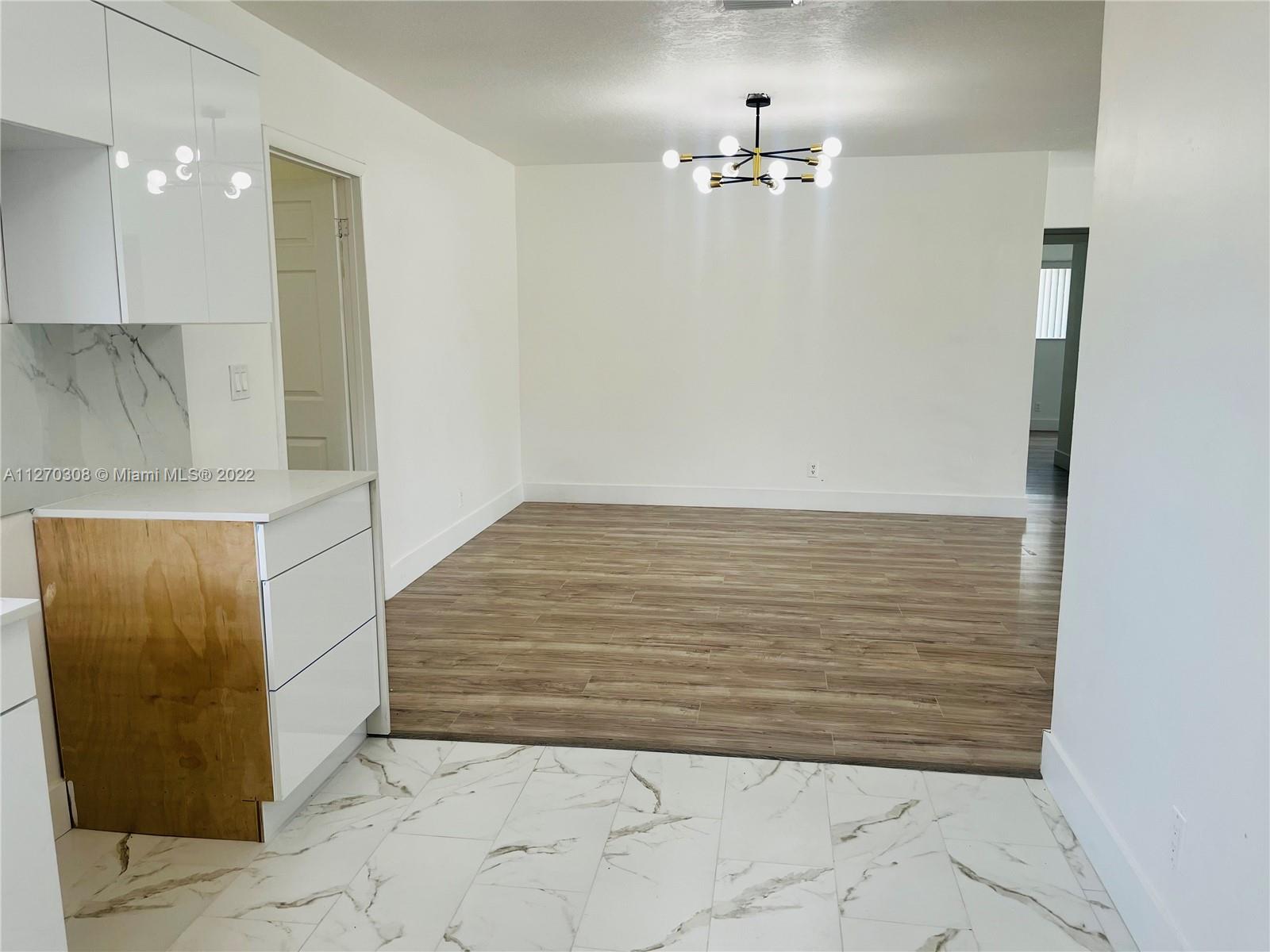 MELROSE MANOR - Residential