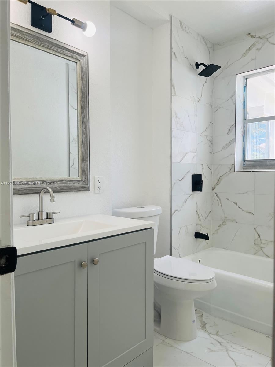 MELROSE MANOR - Residential