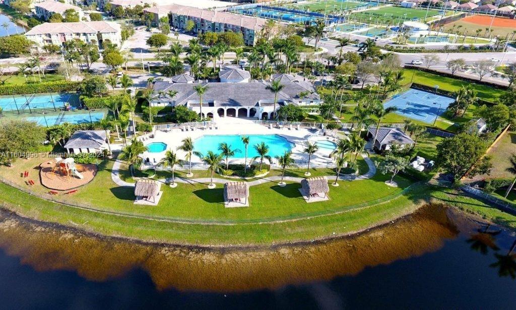 ISLANDS AT DORAL NORTHWES - Residential Lease