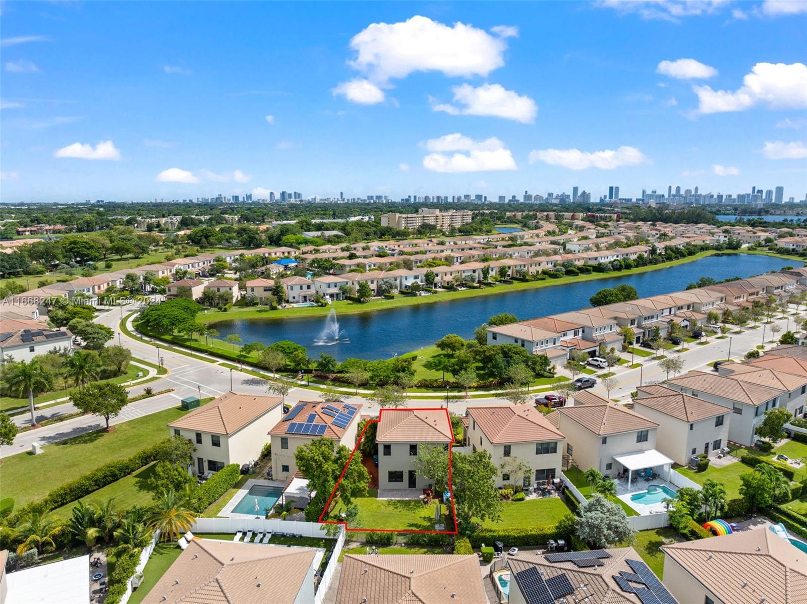 CHAMPION LAKES - Residential