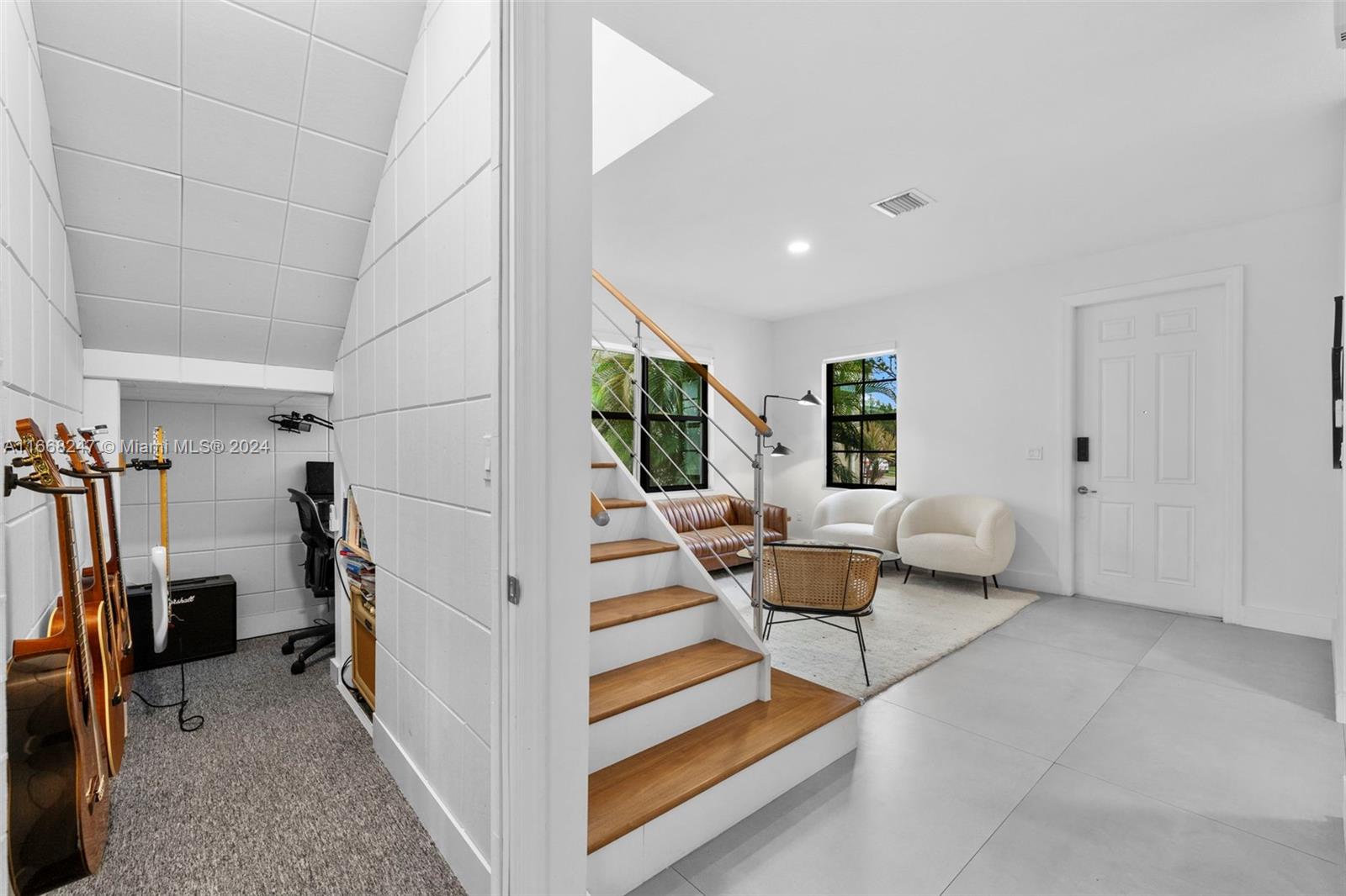 CHAMPION LAKES - Residential