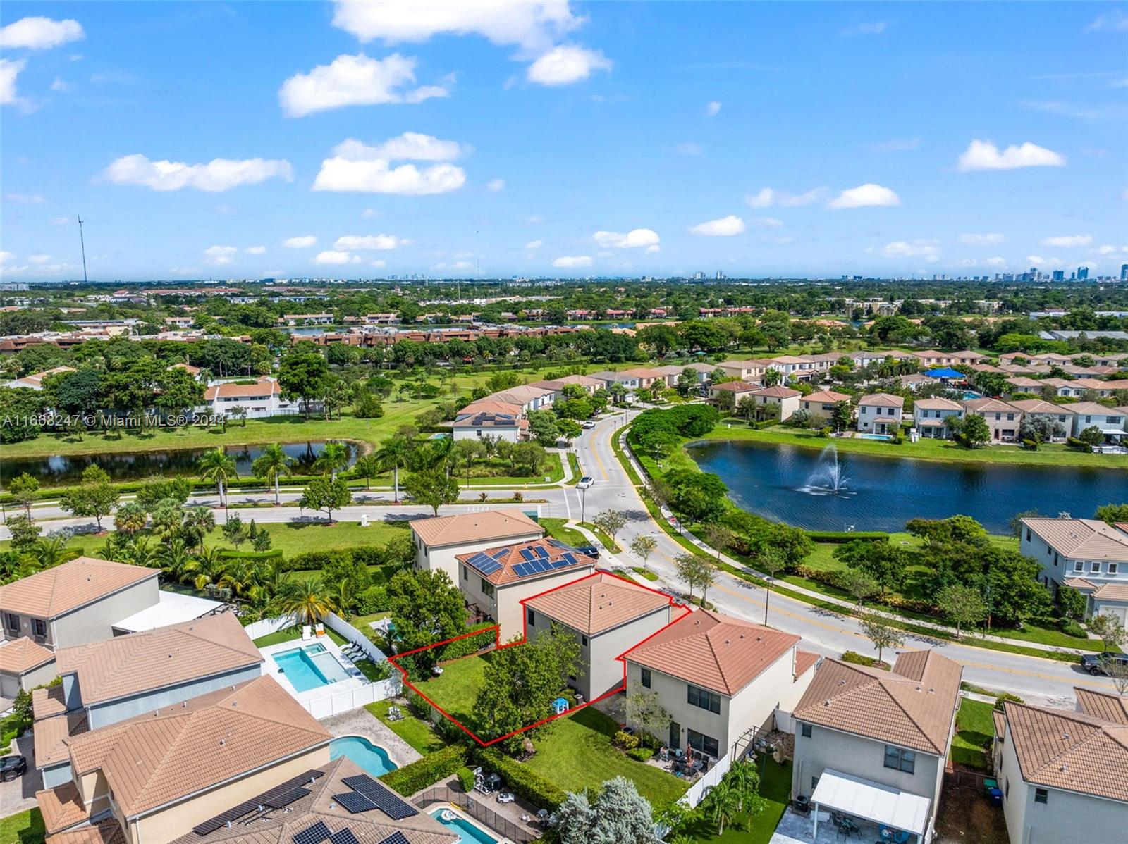 CHAMPION LAKES - Residential