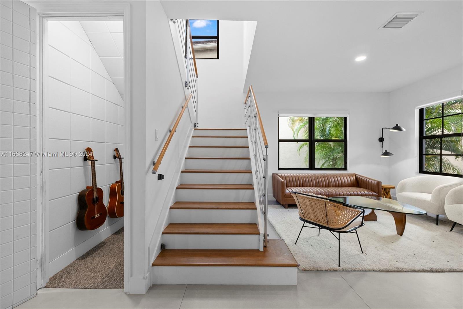 CHAMPION LAKES - Residential
