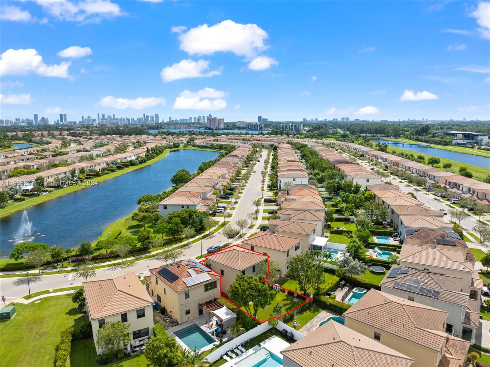 CHAMPION LAKES - Residential