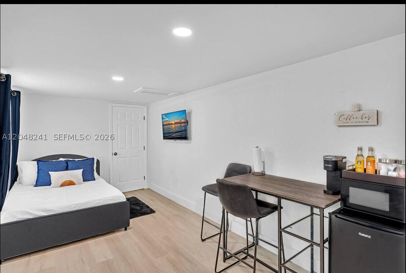 LAWRENCE PARK AMD - Residential Lease