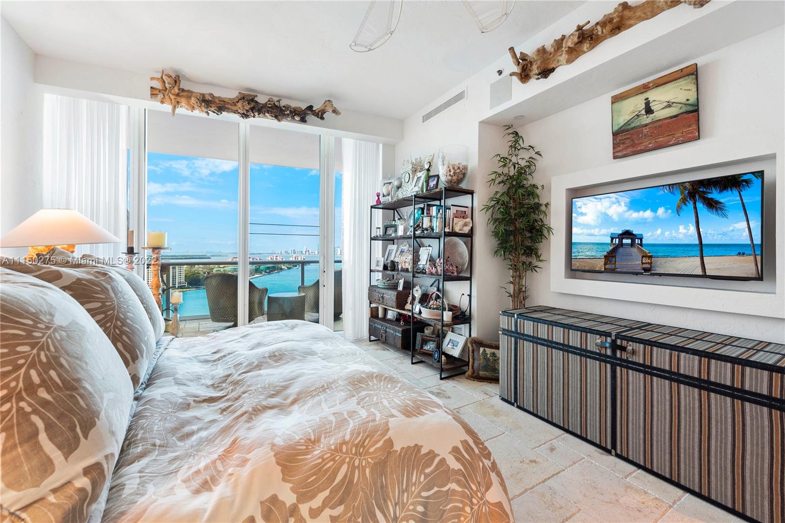 CONTINUUM ON SOUTH BEACH - Residential
