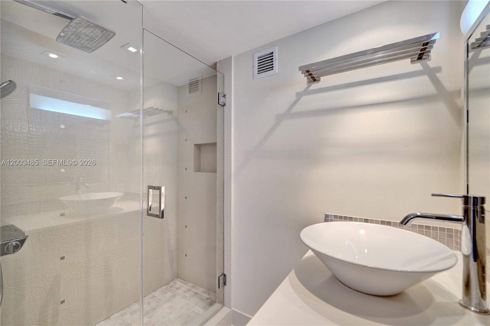 AQUARIUS CONDO - Residential