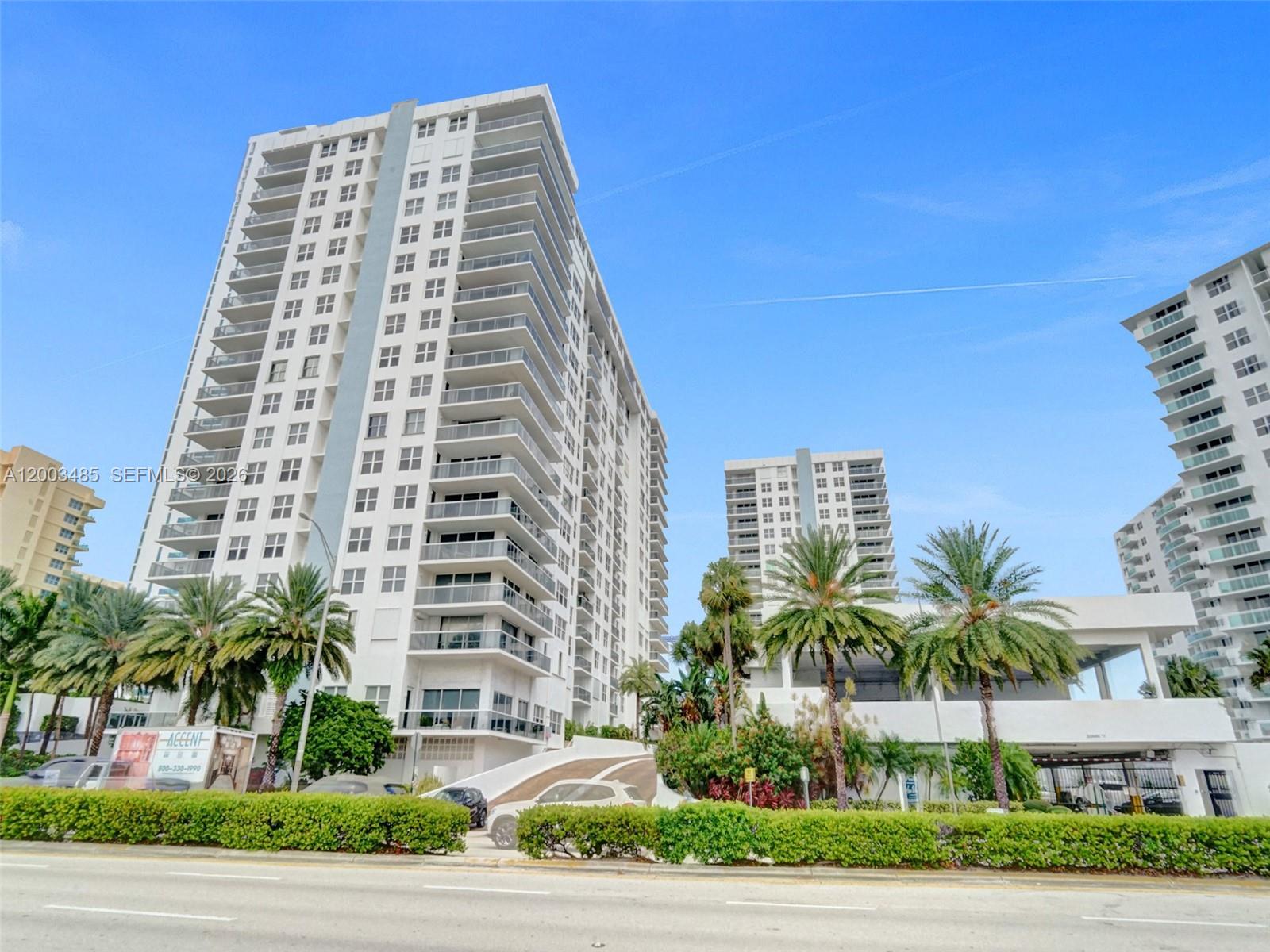 AQUARIUS CONDO - Residential