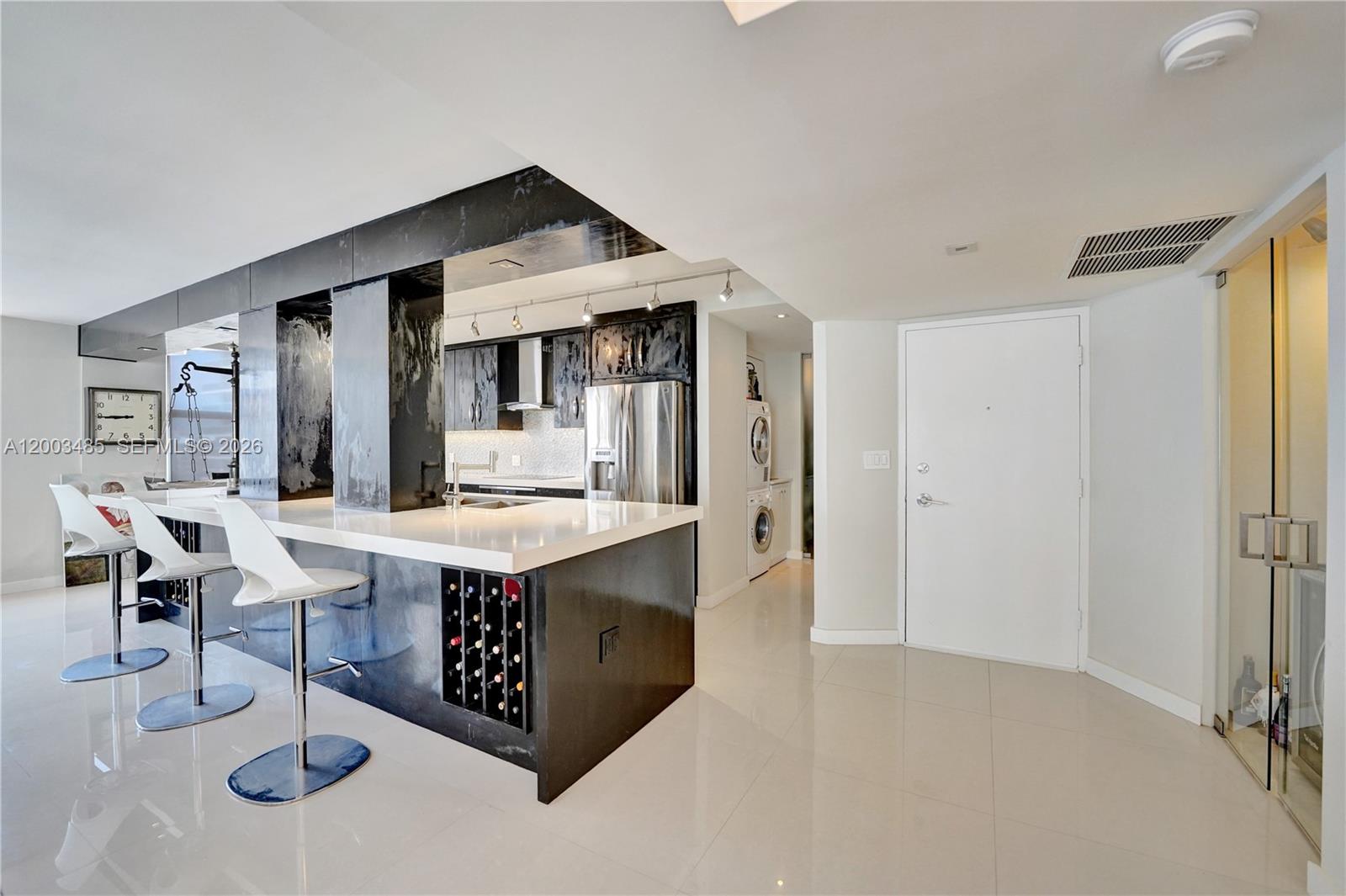 AQUARIUS CONDO - Residential