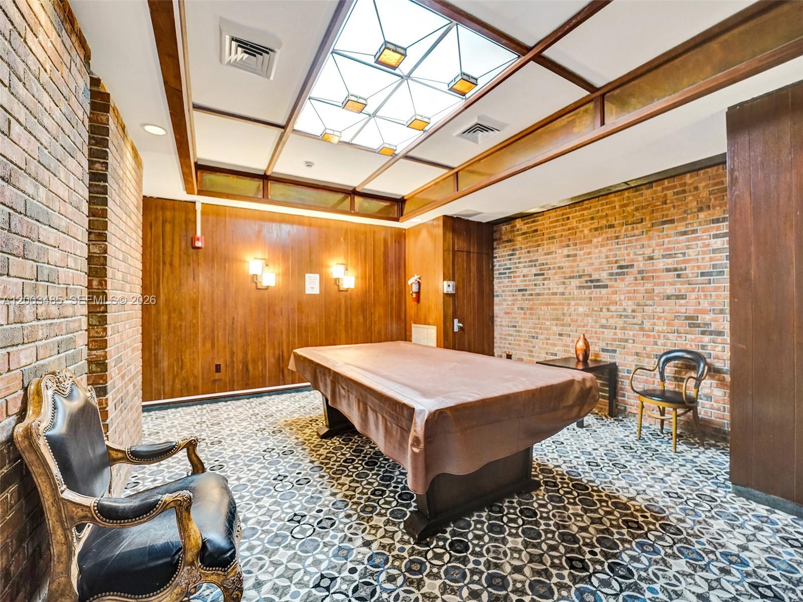 AQUARIUS CONDO - Residential