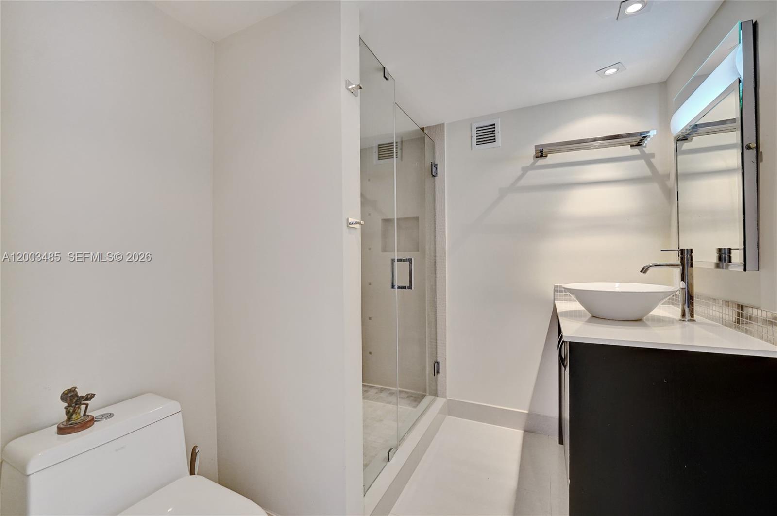 AQUARIUS CONDO - Residential