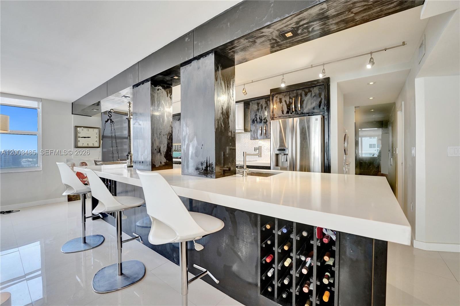 AQUARIUS CONDO - Residential