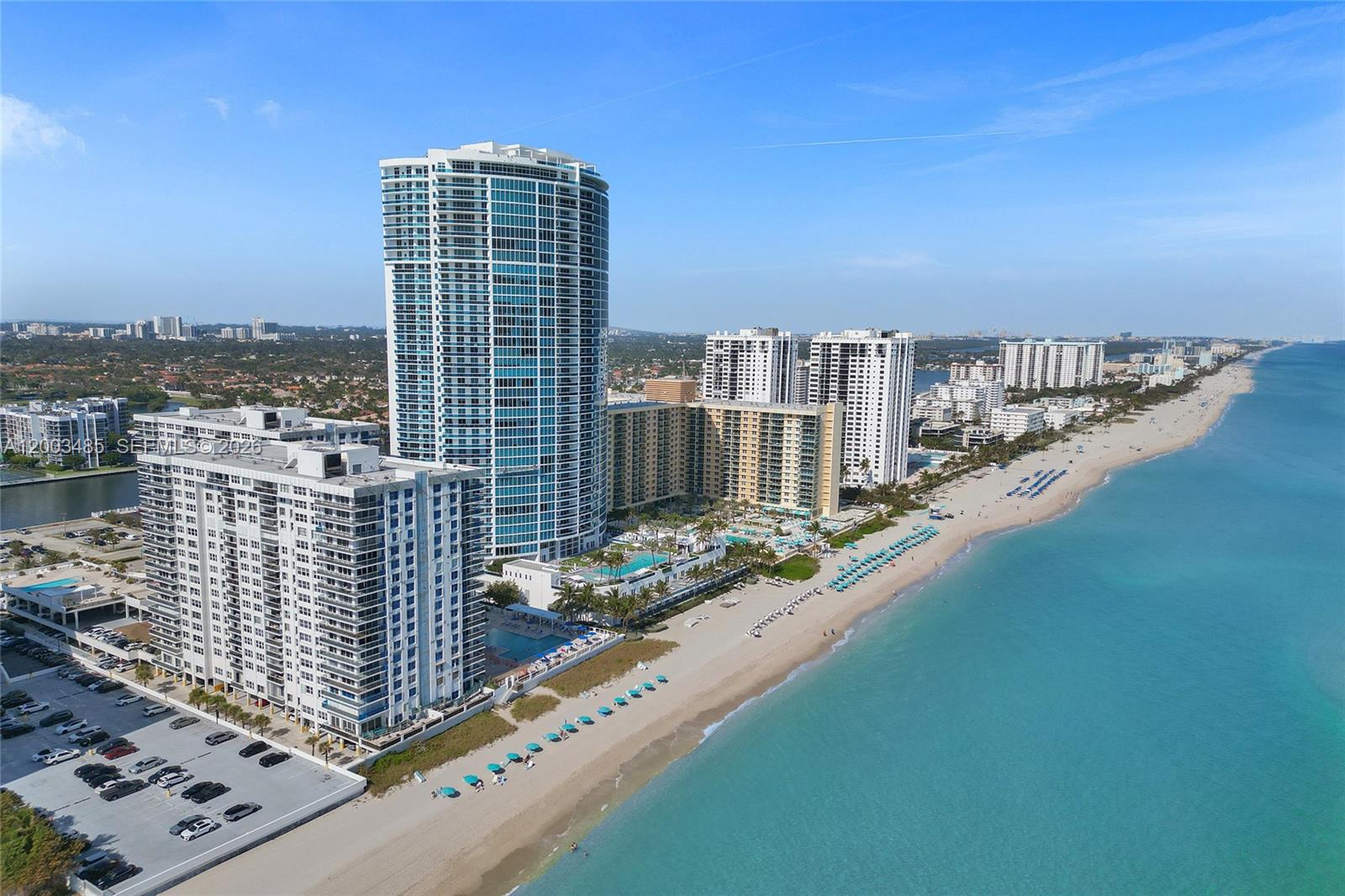 AQUARIUS CONDO - Residential