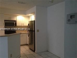 CORAL KEY CONDO - Residential Lease