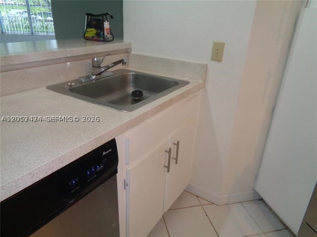 CORAL KEY CONDO - Residential Lease