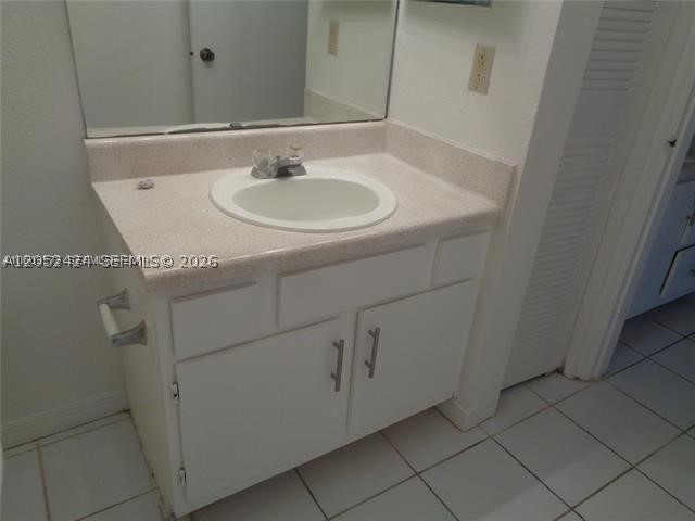 CORAL KEY CONDO - Residential Lease