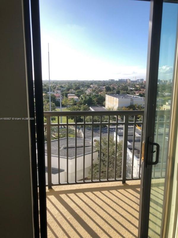 KEYSTONE PARK CONDO - Residential Lease