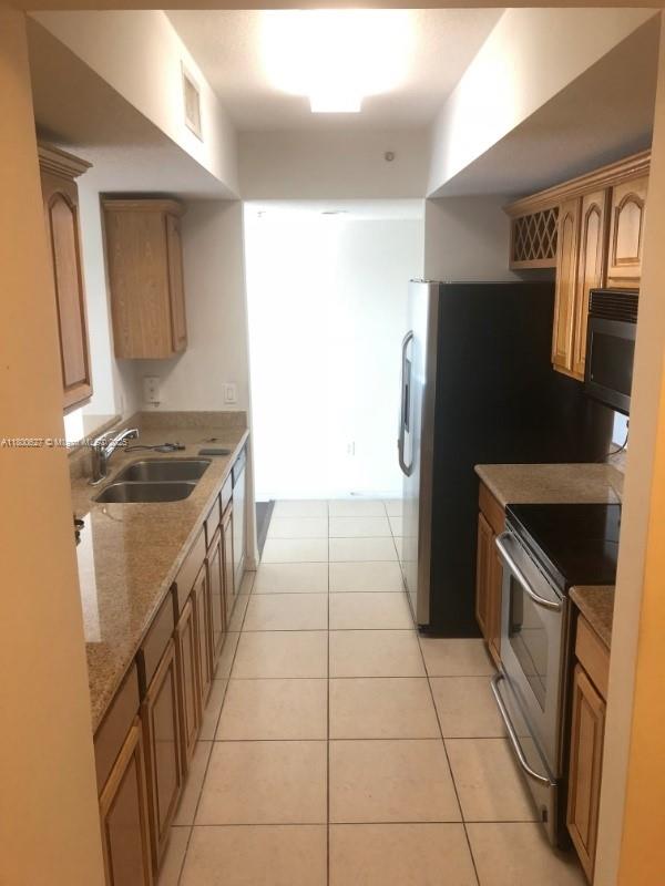 KEYSTONE PARK CONDO - Residential Lease