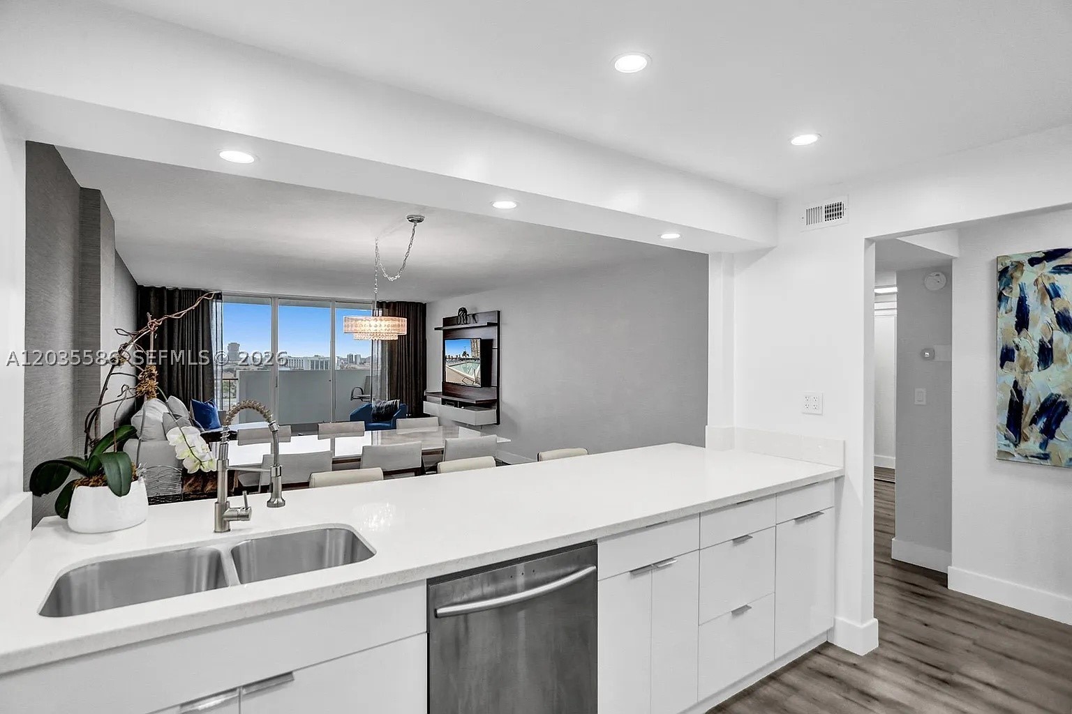 COMMODORE PLAZA CONDO - Residential Lease