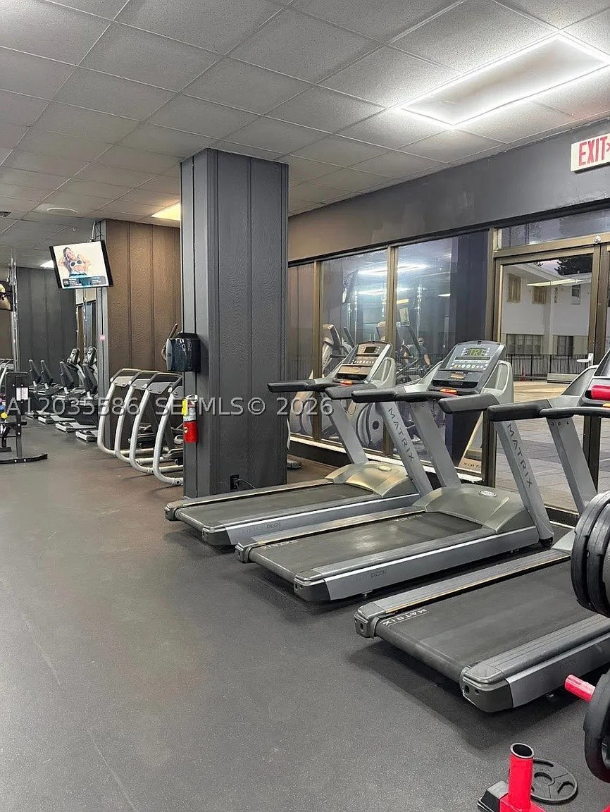 COMMODORE PLAZA CONDO - Residential Lease