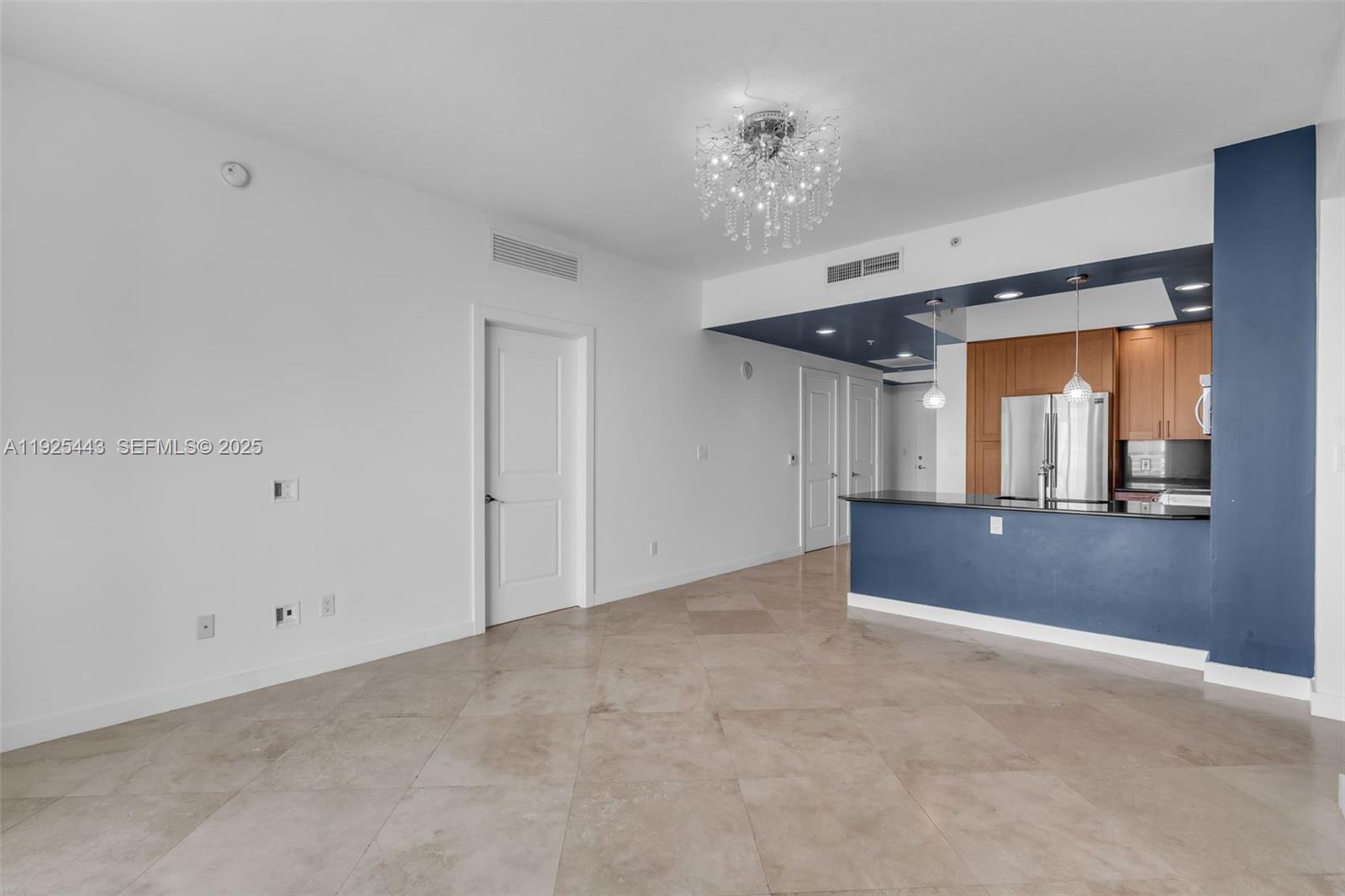 STRADA 315 CONDO - Residential