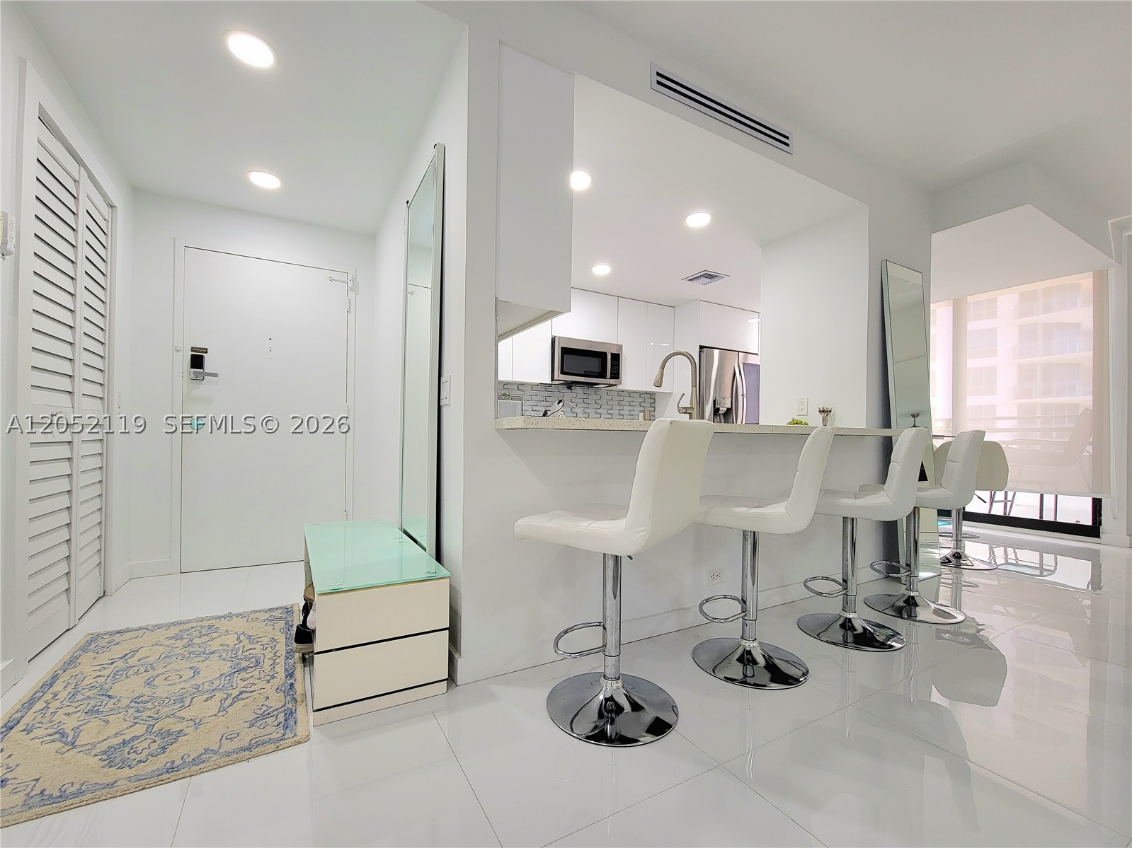 ALEXANDER TOWERS CONDO - Residential