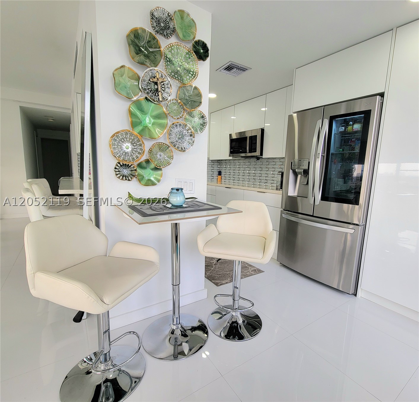 ALEXANDER TOWERS CONDO - Residential