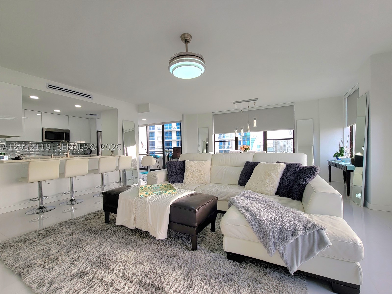 ALEXANDER TOWERS CONDO - Residential