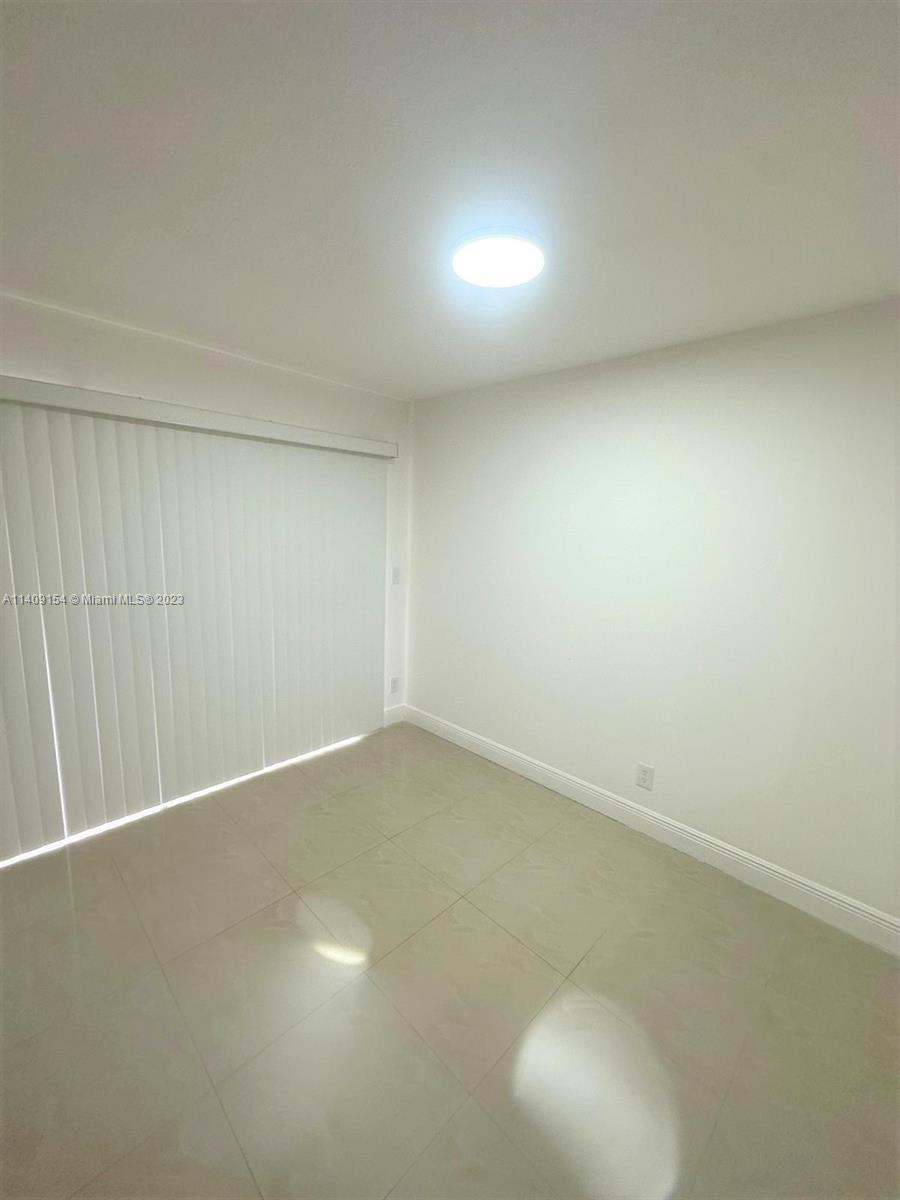 THE FAIRWAYS OF SUNRISE - Residential Lease