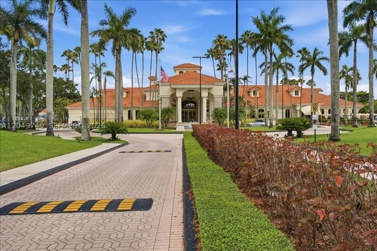 DORAL DUNES - Residential Lease
