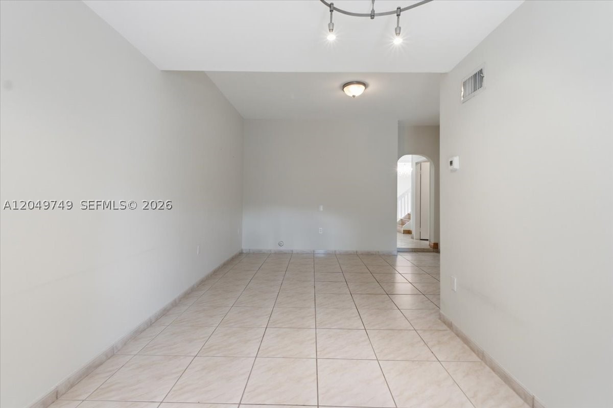 DORAL DUNES - Residential Lease