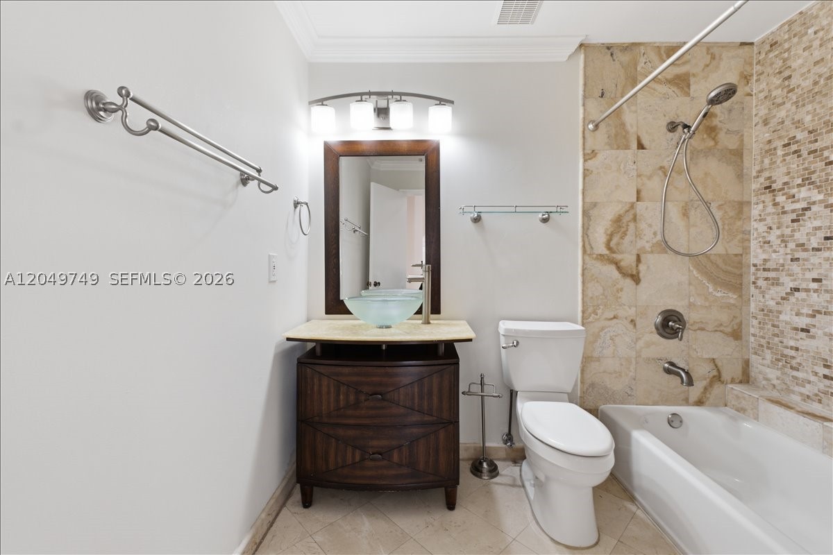 DORAL DUNES - Residential Lease