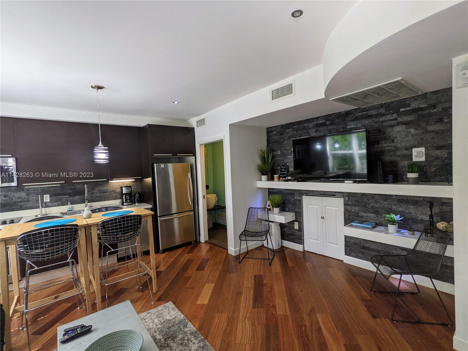 Beautiful and Completely Remodeled 2 Bedroom/2 Bathroom Condo in the Heart of Miami Beach. This Unit Comes Fully Furnished! Can Be Rented Seasonally or Annually. Unit Features Wood Floors. Unit has Washer and Dryer! Positioned in a world-class location where Lincoln Road meets the ocean. Within walking distance to Ocean Drive, enjoy living in close proximity to fine dining destinations, Miami’s most famed shops, the beach, nightlife, and more.