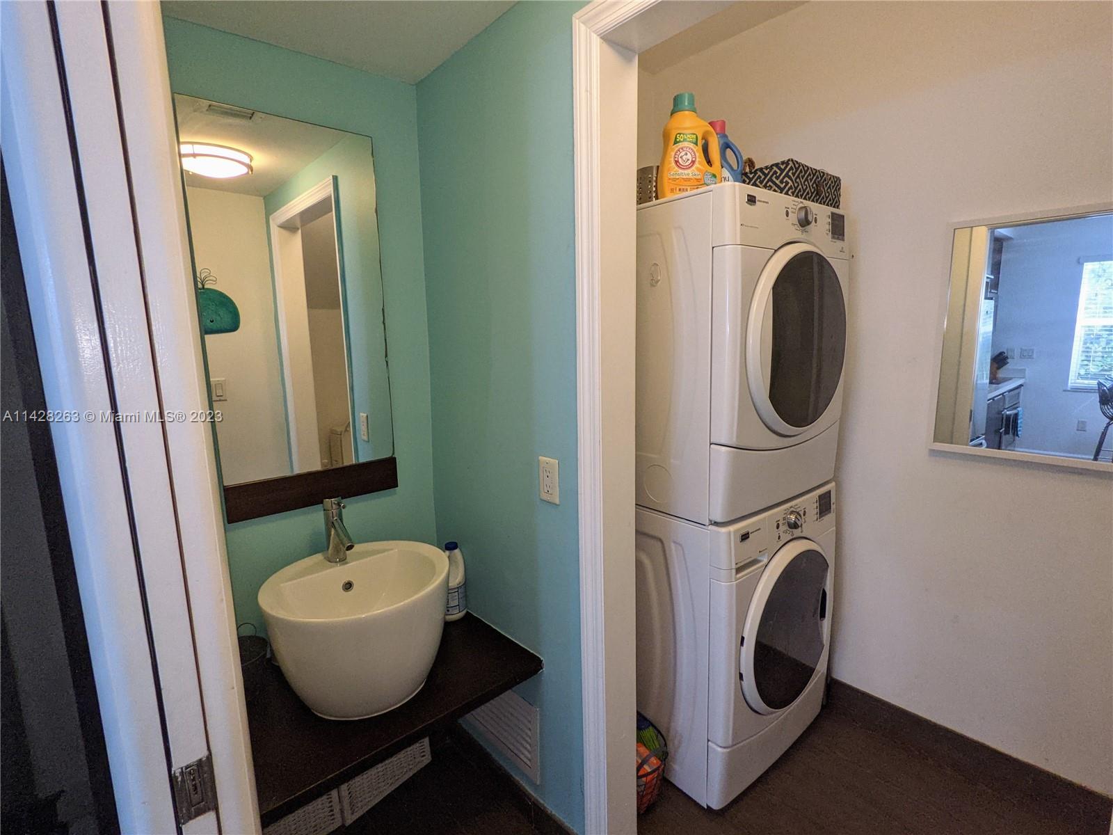 927 EUCLID CONDO - Residential Lease