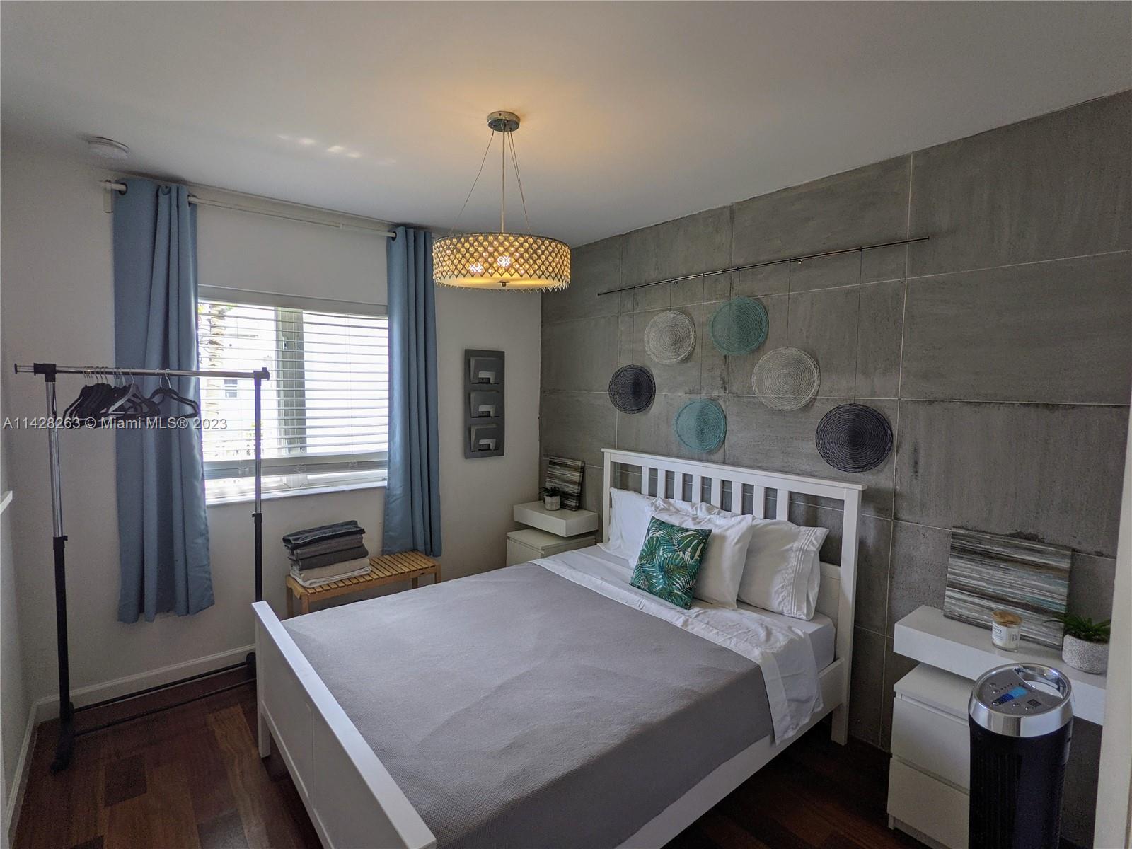 927 EUCLID CONDO - Residential Lease