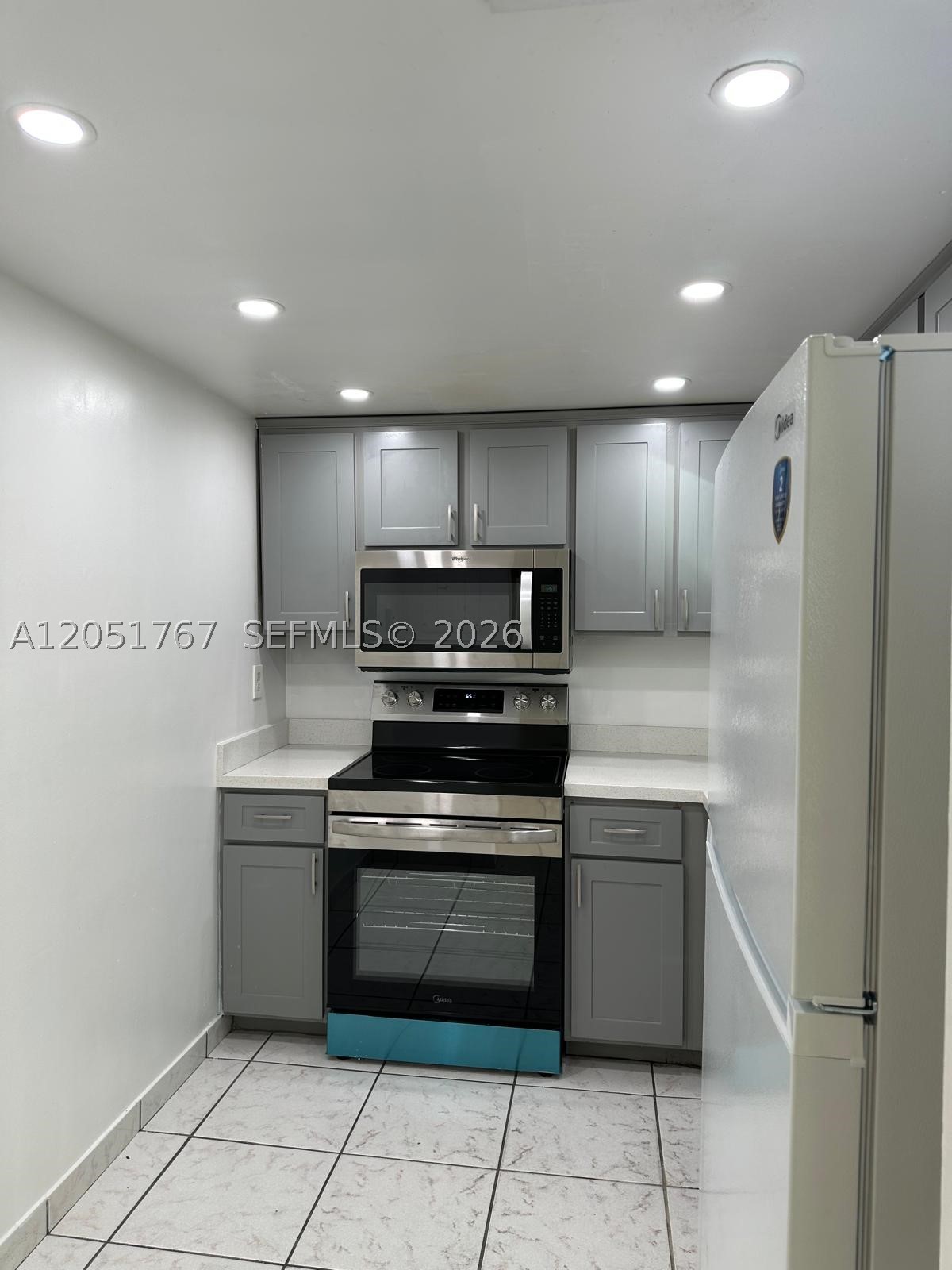 INTERNATIONAL PARK I COND - Residential Lease