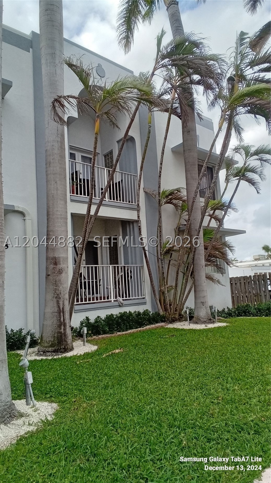 SUNSET CONDO - Residential Lease