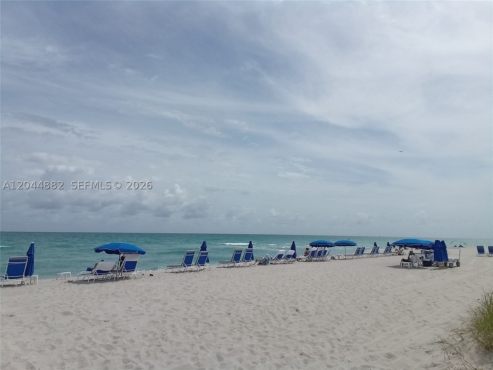 SUNSET CONDO - Residential Lease