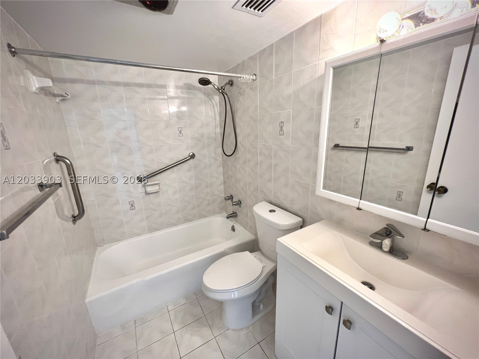 HEMISPHERES CONDO - Residential