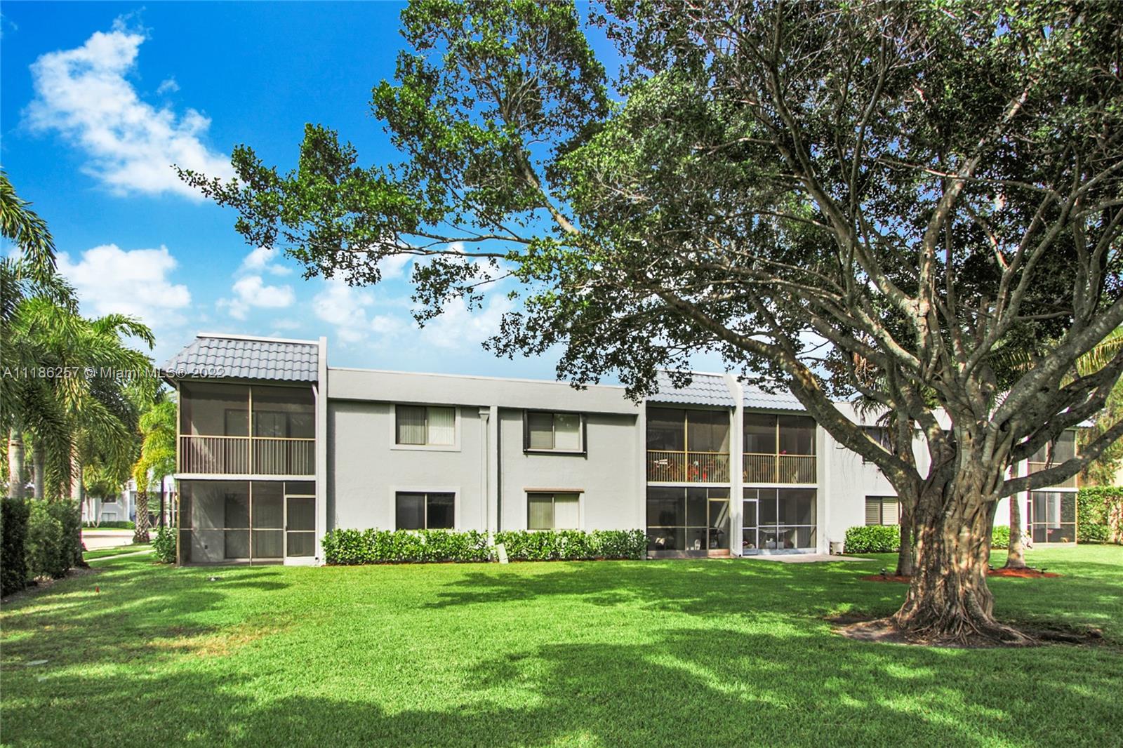 GARDENS AT BONAVENTURE 14 - Residential