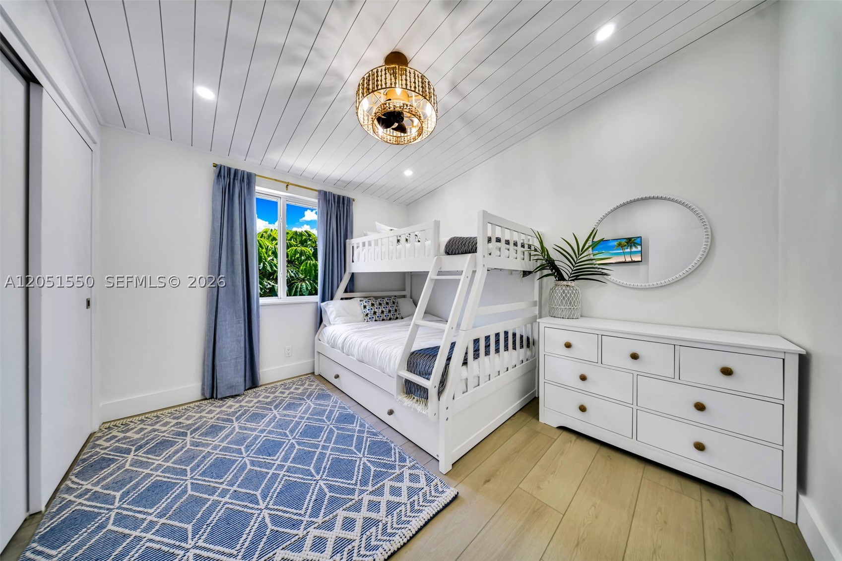 WHITE MARLIN BEACH SEC 1 - Residential Lease