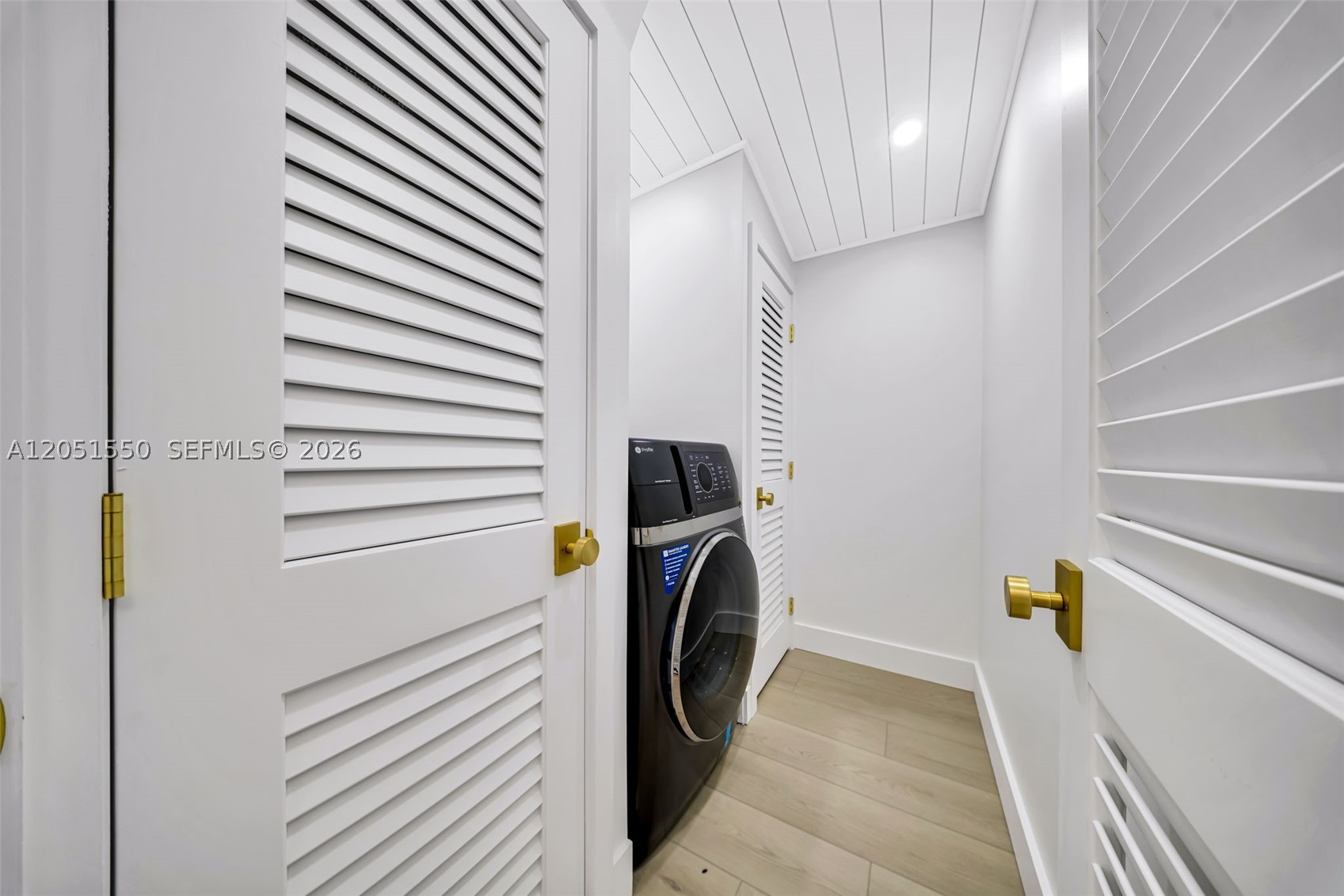 WHITE MARLIN BEACH SEC 1 - Residential Lease