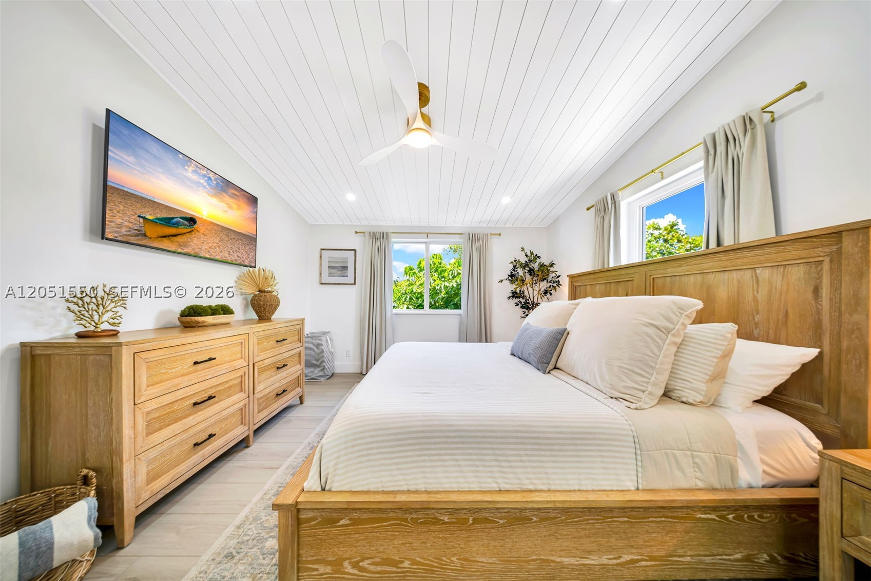 WHITE MARLIN BEACH SEC 1 - Residential Lease