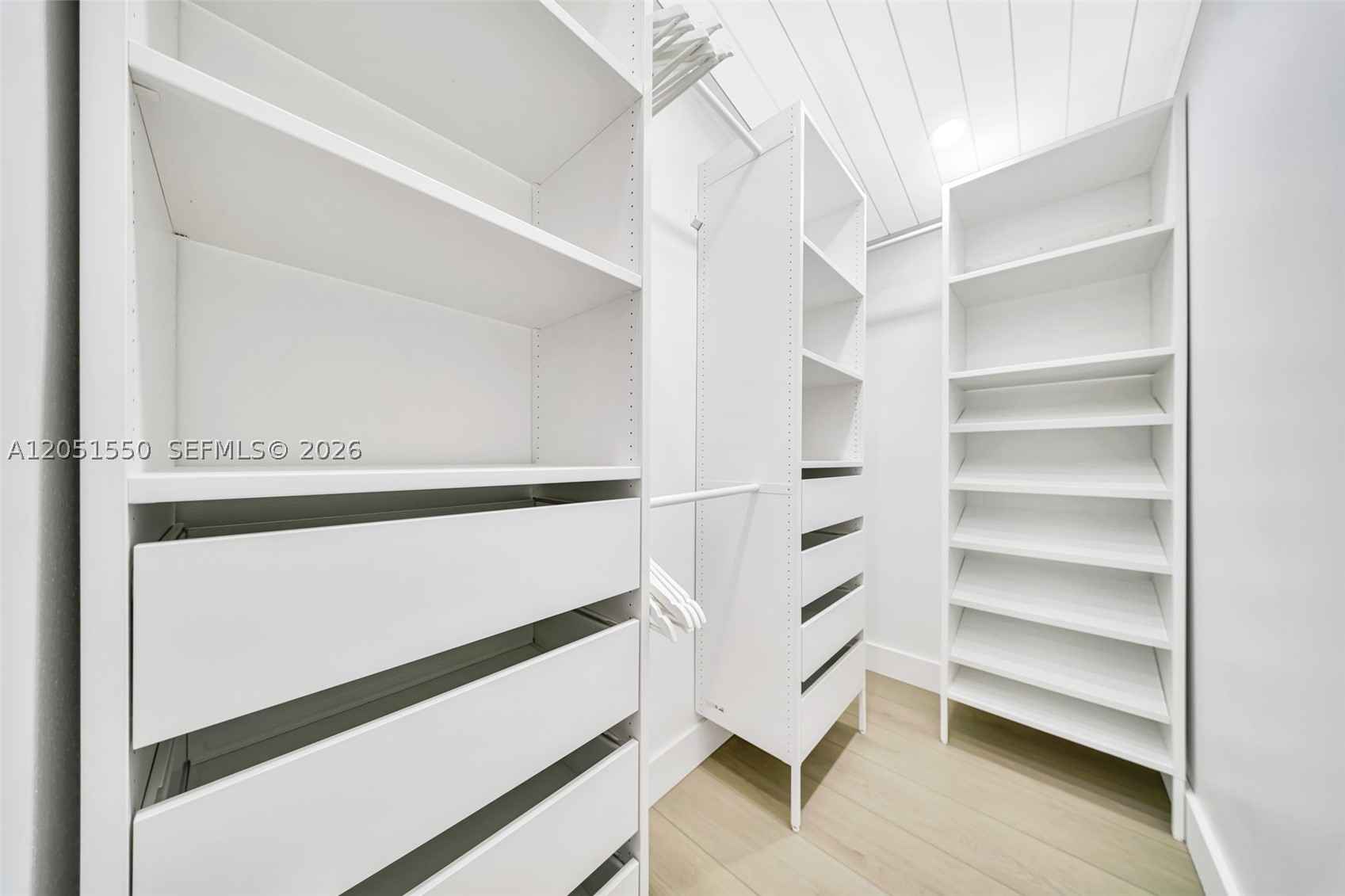 WHITE MARLIN BEACH SEC 1 - Residential Lease