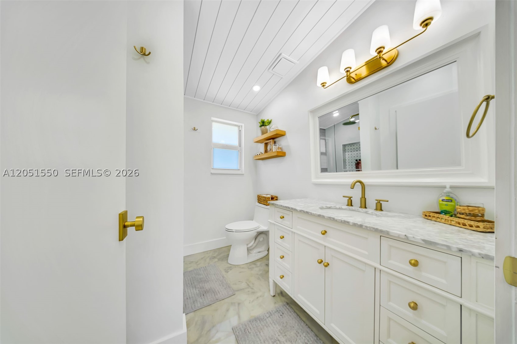 WHITE MARLIN BEACH SEC 1 - Residential Lease