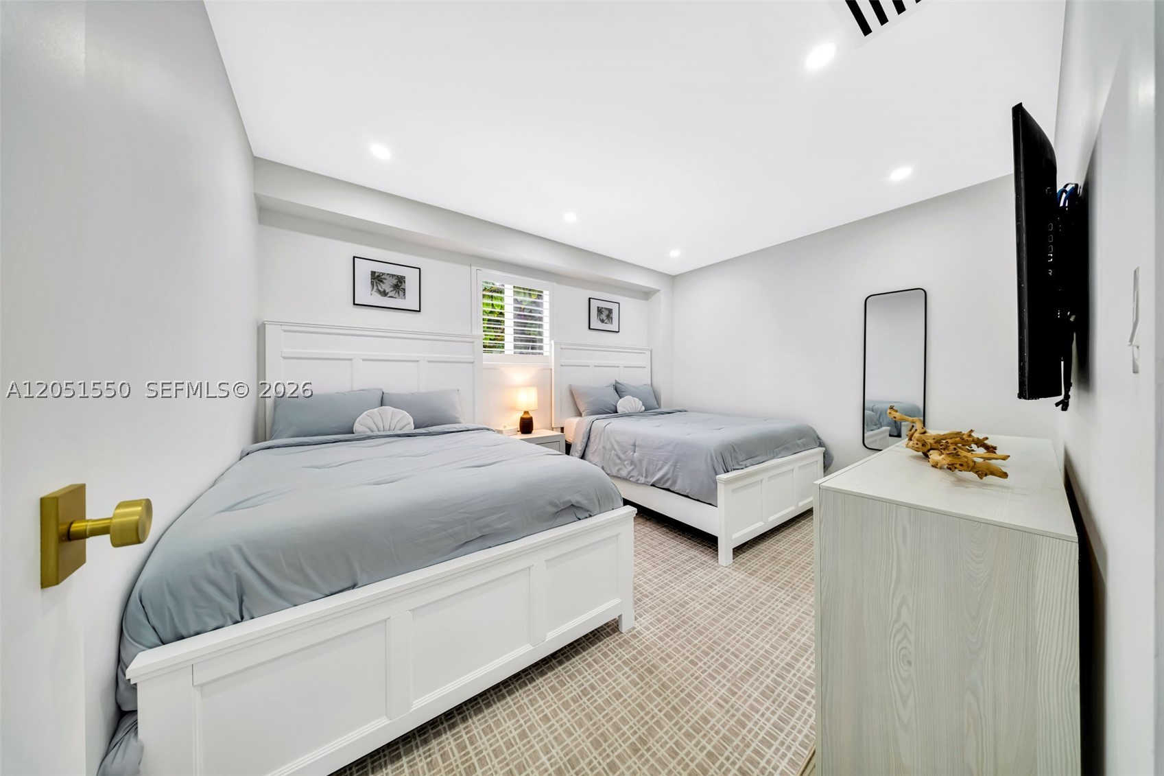WHITE MARLIN BEACH SEC 1 - Residential Lease