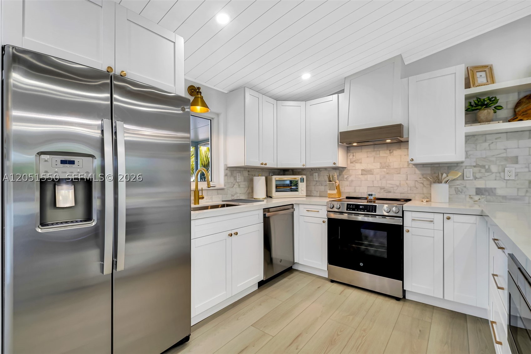 WHITE MARLIN BEACH SEC 1 - Residential Lease